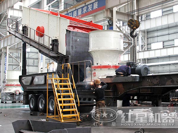 車載移動式磕石機械:配圓錐破 車載移動式磕石機械:配圓錐破