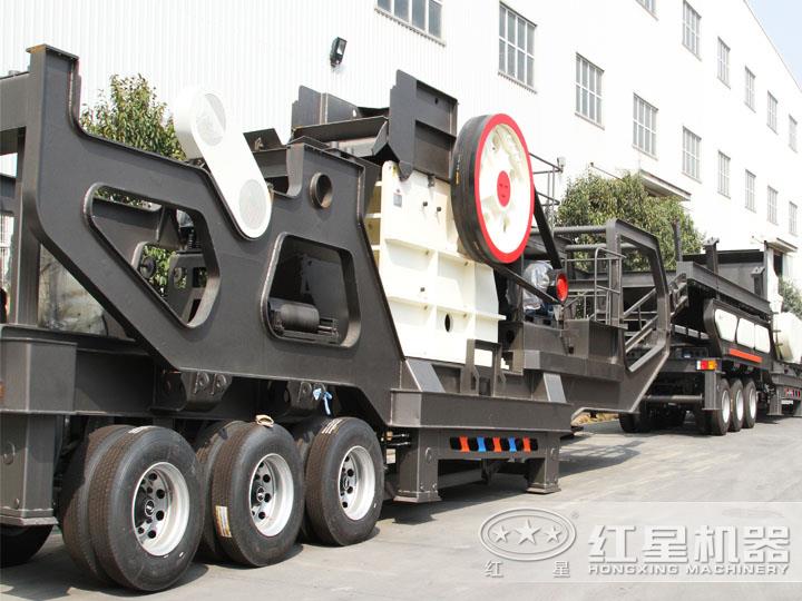 鄂破移動破碎機，為粗碎而生，破碎比大，使用壽命長