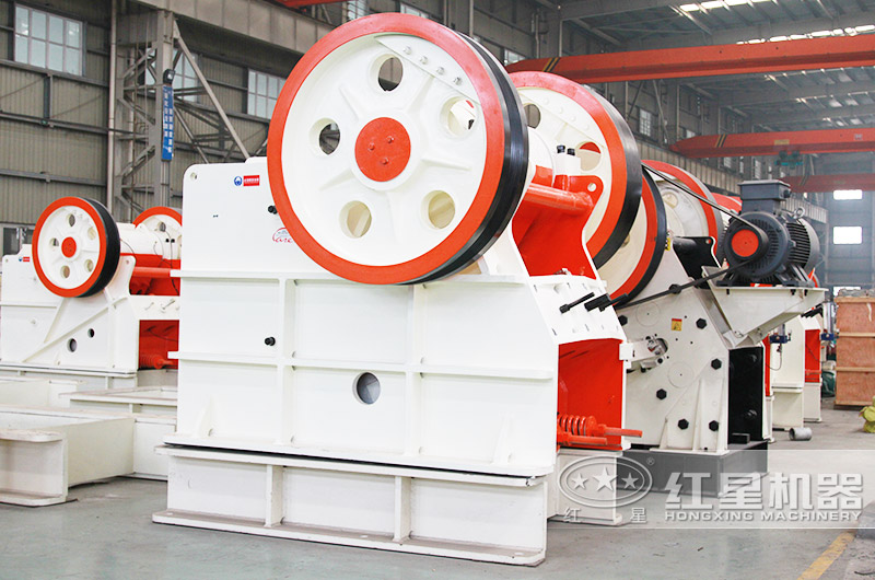 鄂式破碎機(jī)，粗碎處理，破碎比大，耐磨抗沖擊