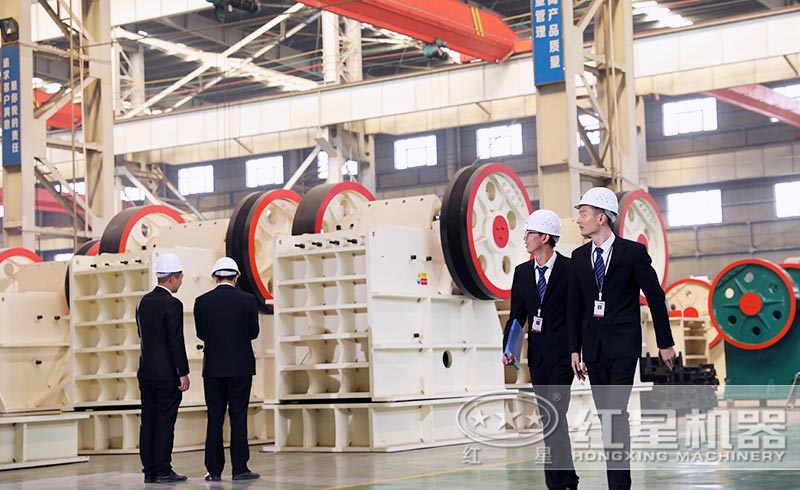 紅星大型設備生產車間 紅星大型設備生產車間