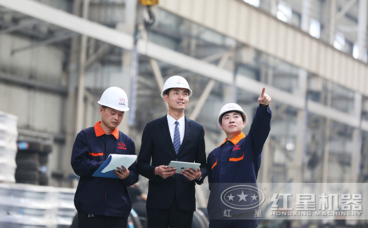 專業(yè)選型指導(dǎo)，每小時(shí)300噸鵝卵石移動(dòng)制沙機(jī)等您來 