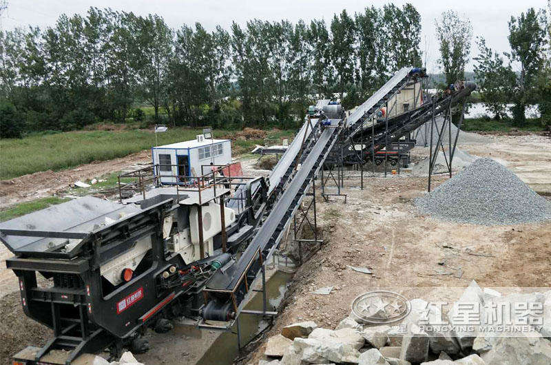 混凝土砂石破碎篩分機(jī)生產(chǎn)現(xiàn)場 混凝土砂石破碎篩分機(jī)生產(chǎn)現(xiàn)場
