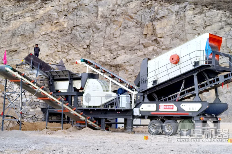 移動重錘式破碎機(jī)河南生產(chǎn)現(xiàn)場 移動重錘式破碎機(jī)河南生產(chǎn)現(xiàn)場