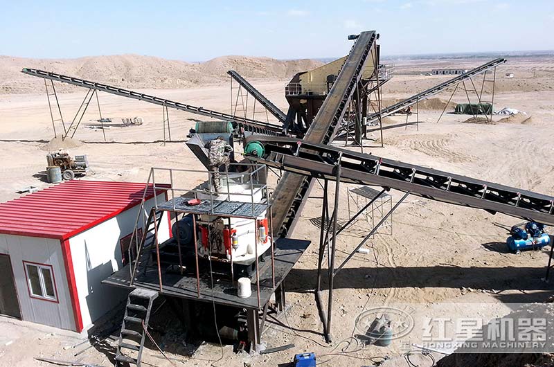 圓錐破碎機(jī)作業(yè)現(xiàn)場(chǎng)圖 圓錐破碎機(jī)作業(yè)現(xiàn)場(chǎng)圖