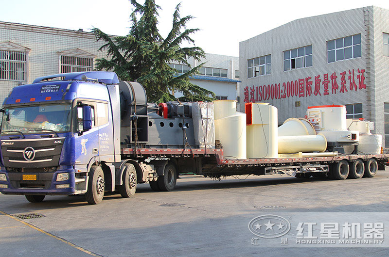 新型雷蒙磨粉機(jī)設(shè)備發(fā)貨中 新型雷蒙磨粉機(jī)設(shè)備發(fā)貨中