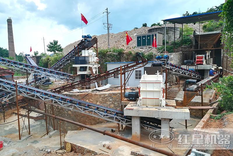 大型石灰?guī)r制砂生產(chǎn)線(xiàn)現(xiàn)場(chǎng)