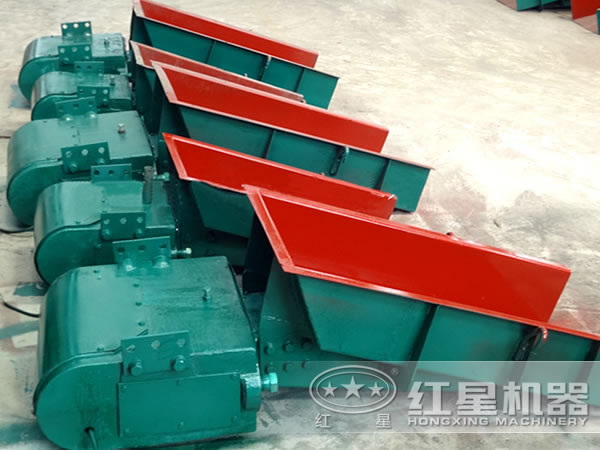 云母給料設(shè)備:電磁振動給料機 云母給料設(shè)備:電磁振動給料機