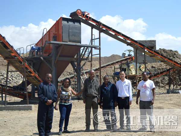100tph機(jī)制砂機(jī)器客戶現(xiàn)場(chǎng) 100tph機(jī)制砂機(jī)器客戶現(xiàn)場(chǎng)