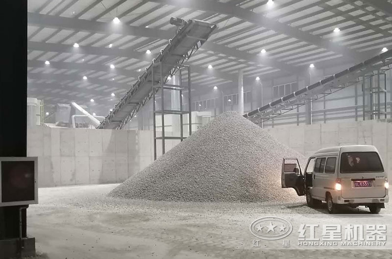石頭打砂生產(chǎn)現(xiàn)場實(shí)拍 石頭打砂生產(chǎn)現(xiàn)場實(shí)拍